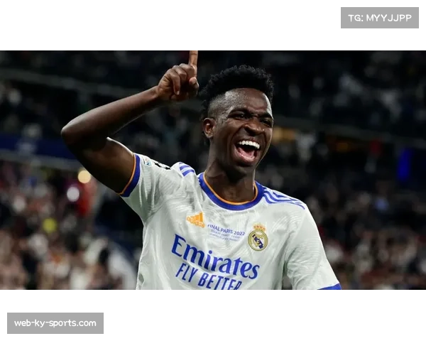 裁判专家点评尼约姆暴力犯规行为确认其故意针对维尼修斯应被红牌罚下